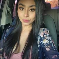 50+ perfiles de «Evelyn Maya»