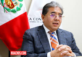 Contralor General Nelson Shack sigue en el cargo hasta que se designe a su  sucesor