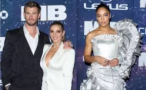 Spanish actress elsa pataky won the heart of australian star chris hemsworth eleven years ago. Chris Hemsworth S Wife Elsa Pataky Warned Tessa Thompson To Back Off
