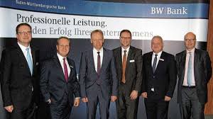 Kredite, kreditvergleich, kredit, zinsen, zinsenvergleich, autokredit, bank, schufa, sparkasse, volksbank, raiffeisen, sparda, deutsche bank, kredit aufnehmen, kredit bestätigt, kredit. Okonom Geisselt Symbolpolitik Wirtschaft Regional