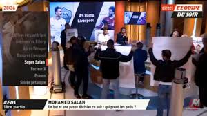 L'equipe tv pour l'equipe tv télévision réalise le nouvel habillage de son émission quotidienne l'equipe du soir. Le Plateau De L Equipe Tv Envahit Par Des Manifestants En Plein Direct