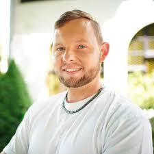 Erik Sauer's Instagram, Twitter & Facebook