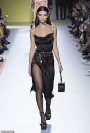 Pin By Lola On Emrata Fashion