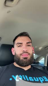 Benito Sáenz (@bodybyben)