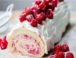 Buche Aux Fruits Et Au Mascarpone La Recette Facile Culture Crunch Dessert Noel Facile Buche Aux Fruits Recette Dessert Noel