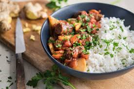 Inspire Du Bien Connu Rougail Reunionnais Decouvrez Notre Revisite A La Merguez Cuisine Reunionnaise Recettes De Cuisine Plats Mijotes