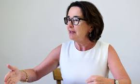 N'golo kanté (* 29.märz 1991 in paris) ist ein französischer fußballspieler.er steht beim fc chelsea in der premier league unter vertrag und gewann 2018 mit der französischen nationalmannschaft die weltmeisterschaft in russland. 1jlt2kwveroobm