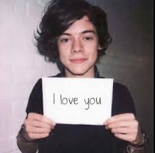 The Summertime And Butterflies All Belong To Your Creation Tweet I Love You More Harry Styles Pictures Harry Styles Cute Harry Styles
