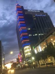 Zions bank has now started providing online banking. Zions Bank On Twitter We Re Liking This New Look Officialbankofthebroncos Bleedblue Gobroncos