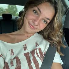 Marissa Eddy's Instagram, Twitter & Facebook