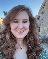 Laura Chiappetta's Instagram, Twitter & Facebook