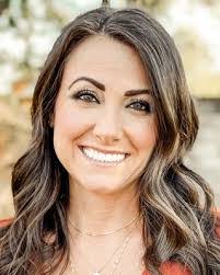 Amie Reed's Instagram, Twitter & Facebook