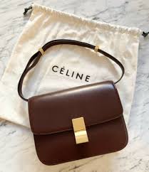 Medium celine box bag camel try on and bag overview price (celine medium box bag currently $5300 cad) full celine boutique luxury shopping vlog. Celine 4 350 Medium Classic Box Bag In Red Calfskin Celine Bag Mini Celine Classic Box Bags