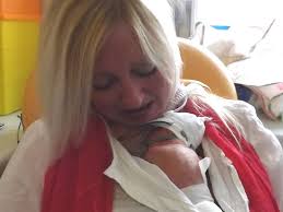 Emily, la historia de una bebé que emociona al mundo