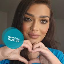 Ein Herz aus der #Pflege für die Pflege 💙 Heute schicken wir einen lieben  Gruß an Sema aus unserem #TeamTempton in #München .🩺 Ein riesiges  Dankeschön, liebe Sema für deinen Einsatz .