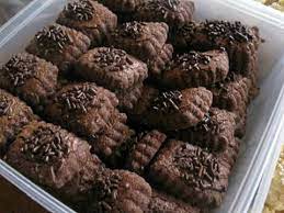 Masukkan tepung jagung, tepung gandum, dan. Biskut Coklat Rice