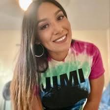 Jennifer Robles (pennypen2910)