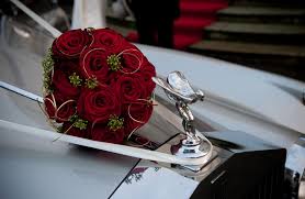Maybe you would like to learn more about one of these? Ask The Experts A Guide To Picking Your Wedding Flowers By Season Confetti Ie