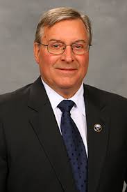 Terry Pegulas Erfolg: Vom Ölmagnaten zum Besitzer eines Sportimperiums