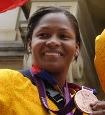 1 señale 2 conectores logico de la siguiente biografia caterine ibargüen nació el 12 de febrero de 1984 en apartadó, antioquia. Yuri Alvear Wikipedia La Enciclopedia Libre
