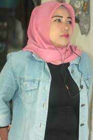 Emak diembat, anak disikat (3/3). 54 Ide Emak Emak Di 2021 Jilbab Cantik Kecantikan Wanita