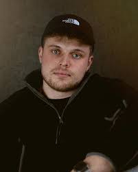 Cameron Dickson's Instagram, Twitter & Facebook