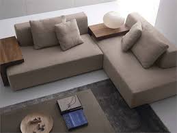 Divani a due posti in vendita online ✓modelli piccoli, grandi e divani letto a 2 i divani a 2 posti hanno la qualità di avere dimensioni contenute che permettono di essere collocati con facilità in ambienti diversi. Divano Angolare In Pelle Collezione Alki By Elite Divisione Matteograssi Design Ruggero Camilott Divano Color Tortora Divano Angolare Piccolo Salotti Beige