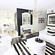 As of july 2021, the average apartment rent in chicago, il is $1,471 for a studio, $1,445 for one bedroom, $2,701 for two bedrooms, and $2,348 for three bedrooms. Boston S 10 Most Affordable Two Bedroom Apartments Look In Hyde Park And Eastie Curbed Boston