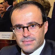 Gallardo cesa a los directores de área de la Diputación