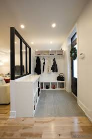 Fabriquer Une Entree Avec Une Verriere Et Des Etageres Ikea Diy Creer Une Entree Avec Une Verriere Et Du Rangement Diy Entry Ha Home House Design Entry Hall