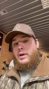 GIVING away 500 AUTOGRAPHED copies of my new album