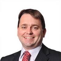 100+ perfiles de «Comley»