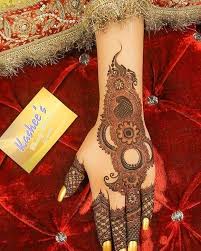 Latest kashees mehndi designs,kashee's signature mehndi designs, stylish mehndi designs images/photos,mehndi designs 2019,top popular unique mehndi kashees mehndi design inspired kashee's bridal mehndi 2019 bridal kashee's mehndi design hope you like this video. 11 6k Likes 70 Comments Kashee S Beauty Parlour Kashees Official On Instagram Dulhan Mehndi Designs Kashee S Mehndi Designs Mehndi Designs