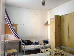 Tourists can use a huge range of amenities: Unisel Hostel Life In Unisel