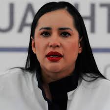 Sandra Cuevas pide licencia para contender por la Jefatura de la CDMX:  “Aquí está su candidata”