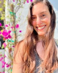 Darlene Stuart's Instagram, Twitter & Facebook