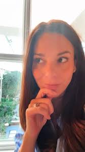 Vision boards are stupid. They don't actually work.” Ummm ok… 👀 As January  approaches, if you feel like you already missed the moment to get clear for  the new year, you didn't.