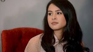 Warganet tak sedikit yang menduga maudy sedang bertengkar dengan kekasihnya. Heboh Maudy Ayunda Bertengkar Dengan Pria Saat Live Instagram