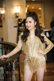Hương tràm singer 2 years ago. Xinh Ä'áº¹p Ná»•i Tiáº¿ng NhÆ°ng HÆ°Æ¡ng Tram Váº«n Pháº£i Than Khong Ai Yeu Phá»¥ Ná»¯ Tháº¿ Há»‡ Má»›i