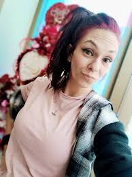 Dainty, pencil-like sketch tattoo artist recommendations