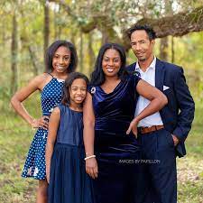 Outdoor Family Portraits Black Family Outdoor Family Portraits Family Portrait Photography Outdoor Portrait Photography