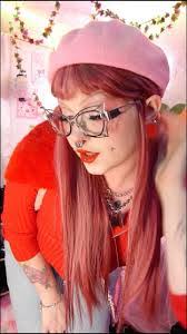 Maria Polendo's Instagram, Twitter & Facebook