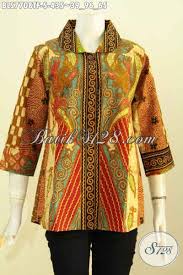 Namun banyaknya model tak lantas membuat muslimah mendapatkan atasan yang tepat. Baju Atasan Batik Wanita Terbaru Busana Batik Istimewa Desain Elegan Motif Sinaran Proses Tulis Daleman Full Tricot Harga 400 Ribuan Bls7708tf S Toko Batik Online 2021