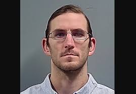 FDLE: Former Pensacola Navy Federal employee participated in dark web fraud  scheme