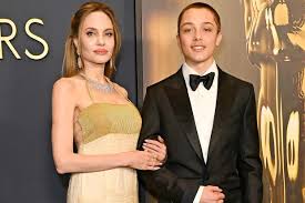 Knox jolie pitt