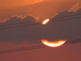 Sonnenaufgang und sonneuntergang im juni 2021. Lri6tl62ginpmm