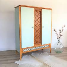 Vintage Style Schrank Garderobe Im Stil Der 50er Jahre Aus Holz Auf Etsy Home Decor Furniture Design Sketches Furniture Design