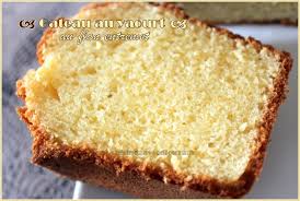Gateau Au Yaourt A La Poudre De Flan Saveur Vanille Recette Gateau Yaourt Gateau Yaourt Facile Gateau