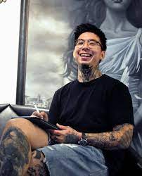 Shadow show tattoo was started by tattoo artist helen li in 2004. Tattoos In Singapore Meet The Artists And Studios Who Have Created A Cult Like Following Buro 24 7 Singapore