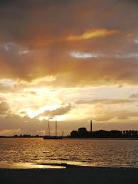 Wat is het grootste meer in nederland? Sonnenuntergang In Lemmer Niederlande Foto Bild Landschaft Meer Strand Wolken Bilder Auf Fotocommunity